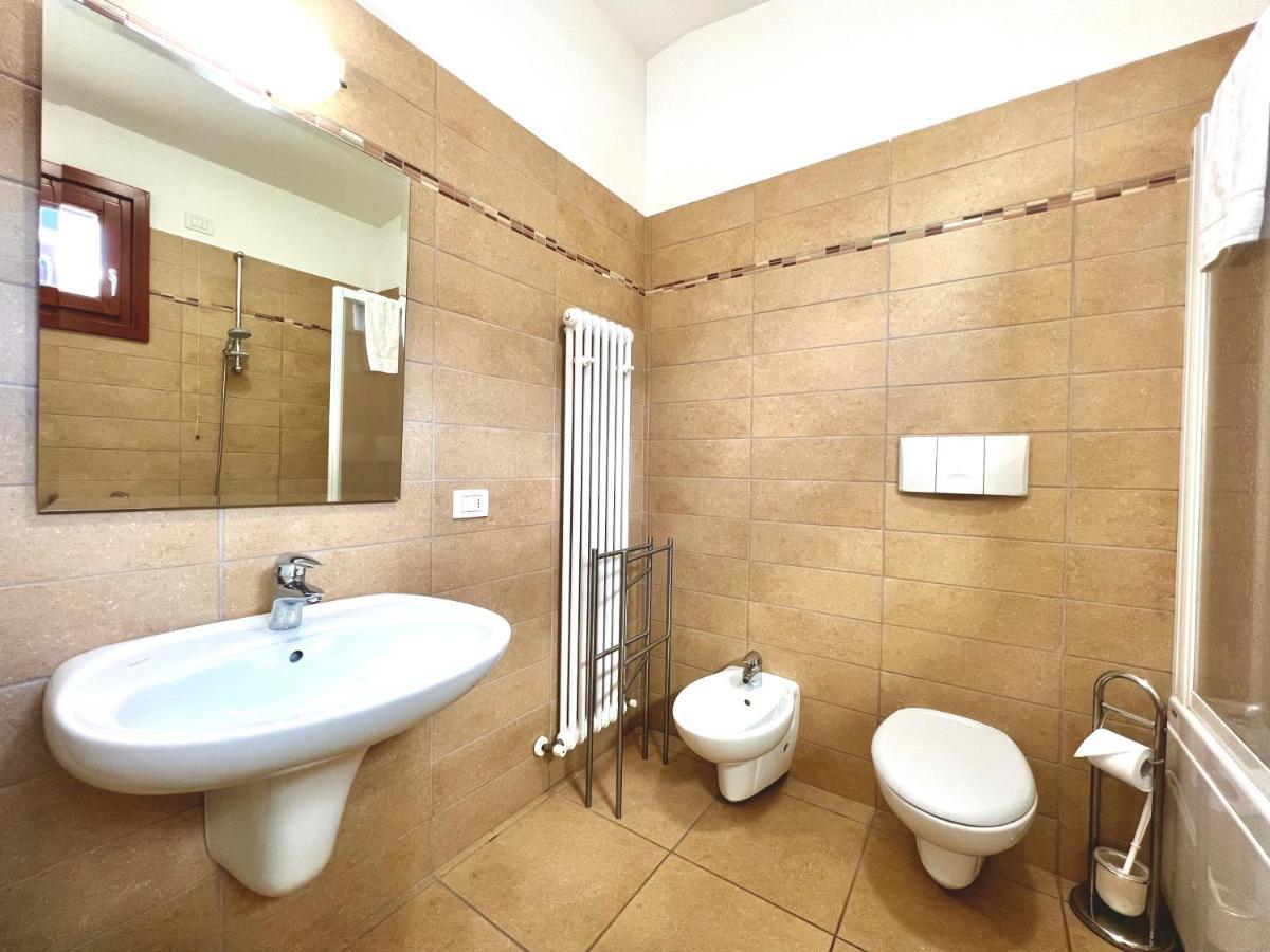 Apartment Gardabebo Torbole Sul Garda Bagian luar foto